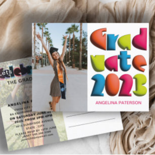 Postal De Invitación Moderno Fiesta de graduados de texto en color bril