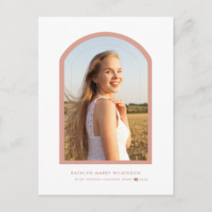 Postal De Invitación Moderno Rosa Arco Rosado Graduación simple de foto