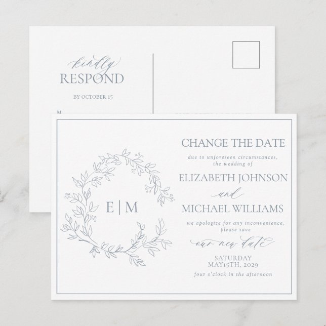 Postal De Invitación Monograma del Escudo de Leafy Azul Dusto Cambiar L (Anverso / Reverso)