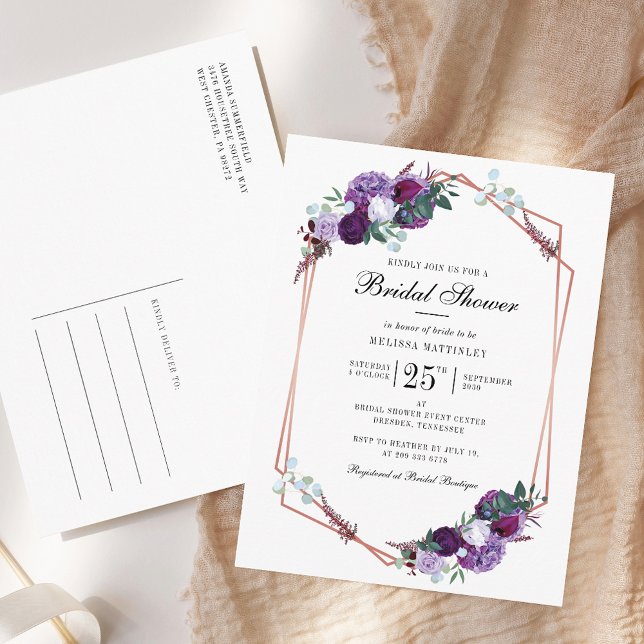 Postal De Invitación Morado Floral Script ducha de novia geométrica (Purple Floral Script Typography Bridal Shower Invitation Postcard)