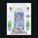 Postal de Invitación móvil de Greyhound en Italia<br><div class="desc">Anuncie su nueva dirección con nuestra elegante invitación con un Greyhound italiano,  puerta delantera azul,  alfombra de bienvenida,  letrero de pizarra,  topiarios y una corona floral sobre un fondo de ladrillo gris.</div>