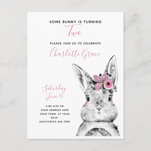 Postal De Invitación Negro y blanco, algún conejo cumple dos años (Anverso)