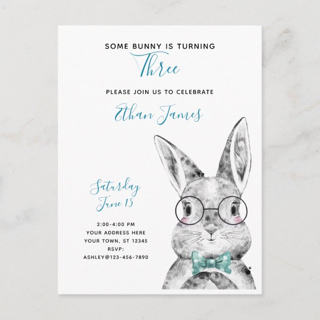 Postal De Invitación Negro y blanco, algún conejo cumple tres años (Anverso)