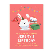 Pequeño conejito con una fiesta de cumpleaños de p