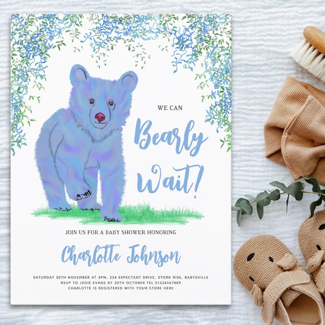 Postal De Invitación Podemos Esperar El Oso Azul De Woodland (We cam bearly wait cute blue bear watercolor baby shower budget invitation postcard)