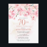 Postal De Invitación Rubor Pink Floral 70th Birthday Invitation Postcar<br><div class="desc">Agradable arreglo floral rosado de flores de cerezo en una rama. 70 está escrito en grandes números de oro rosa. El suave color rosa de la acuarela aporta un toque cálido al fondo blanco.</div>