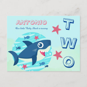 Postal De Invitación Segundo cumpleaños adorable bebé tiburón bajo el m