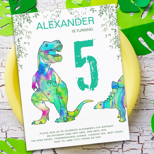 Postal De Invitación Selva de dinosaurios 5º presupuesto del partido de (T-Rex dinosaur jungle party budget invitation with colorful tyrannosaurus and stegosaurus )