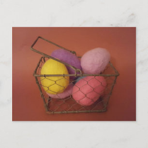Postal de la cesta de huevos de color - Pascua