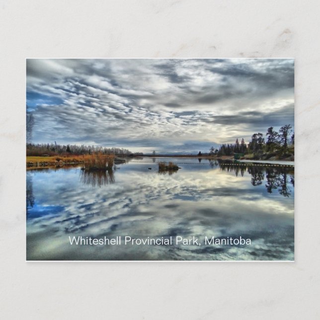 Postal de la reflexión del otoño de Whiteshell (Anverso)