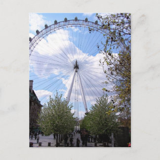 Postal de nubes cielo azul ocular de Londres