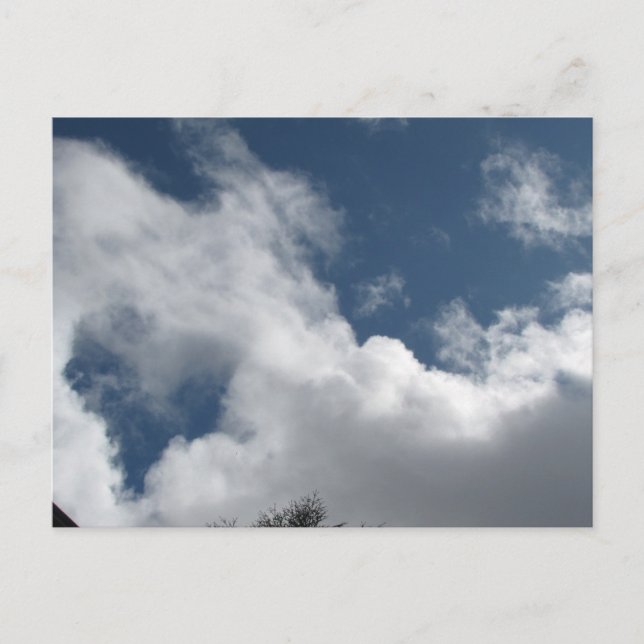 Postal de nubes de corazón (Anverso)