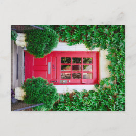 Postal de puerta roja