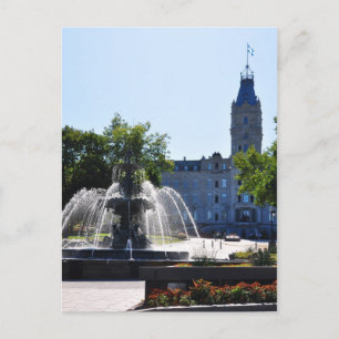 Postal de Quebec del parlamento de la fuente de ag