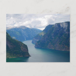 Postal del sueño del fiordo noruego azul