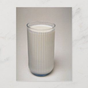 Postal Delicioso vaso de leche