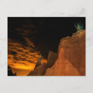 Postal Desierto en la noche