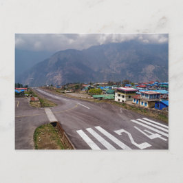 Postal Despegue aéreo en el aeropuerto de la montaña Lukl