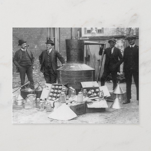 Postal Destilería de aguardiente ilegal incautada, 1922 (Anverso)