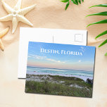 Postal Destin Florida Hermosa Fotografía de Sunset Beach<br><div class="desc">Esta pintoresca postal de la playa de Destin Florida cuenta con la suntuosa puesta de sol rosa y naranja que suave toque las olas del océano sobre la arena y el césped marino. Bonitas postales junto al mar desde tu lugar favorito de vacaciones o ciudad natal.</div>