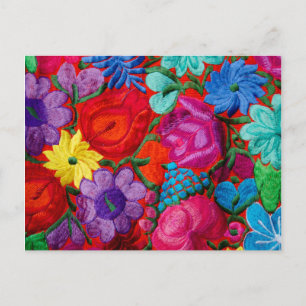 Postal Detalle del bordado tradicional textil floral