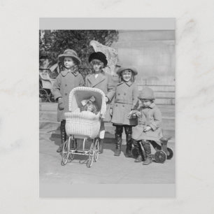 Postal Día fuera de chicas, 1922