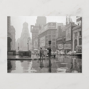 Postal Día lluvioso en Times Square, 1943