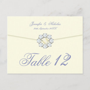 Postal Diamante y Pearl Broach sobre el número de tabla d