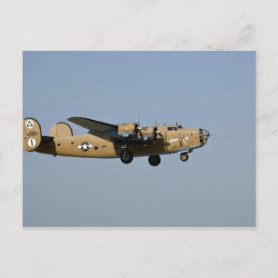Postal Diamond Lil B-24 Bomber, aterrizando en Oshkosh,