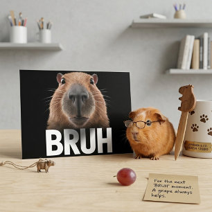 Postal Dibujo Divertido de Carpincho con Humor Animal Mon