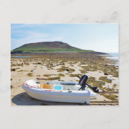 Postal Dinghy en la playa