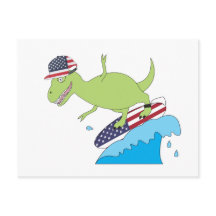 Dinosaurio Surfista con Bandera Americana