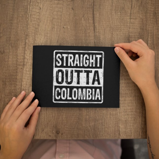 Postal Directamente fuera de Colombia Blanco negro (straight outta colombia black white postcard)