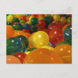 Postal Diseño de fiesta de globos coloridos