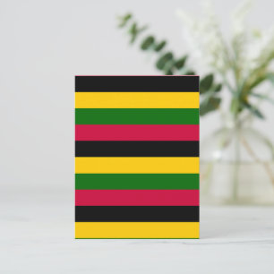 Postal Diseño de patrón de rayas de colores africanos