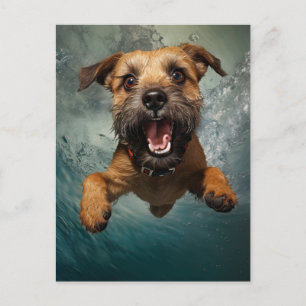 Postal Diseño de perro juguetón nadando bajo el agua