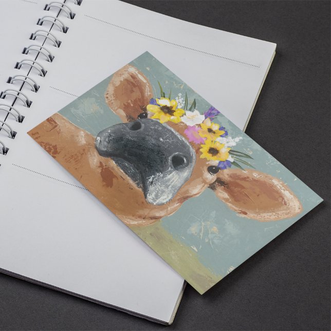 Postal Diversión de granja - Vaca con corona de flores (Postcard on table)