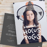 Postal Divertido truco o truco de Halloween de este año<br><div class="desc">Que todos,  tus amigos,  familia y vecinos sepan que tu familia es un truco fantasmal o trata este año,  ¡pero les deseo una feliz halloween!</div>