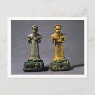 Postal Dos estatuillas de hombres con ofrendas de cabras,