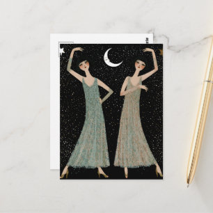 Postal Dos mujeres bailando bajo la luz de la luna