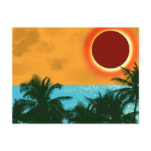 Eclipse Solar Tropical Con Palmeras Océano Azul