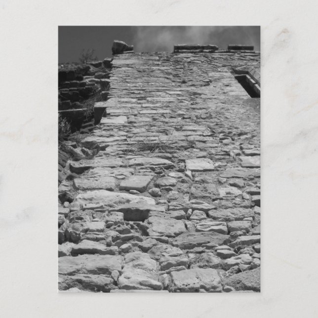 Postal Edificio antiguo. Muro de piedra alto. (Anverso)