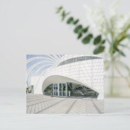 Postal Edificio blanco futurista moderno