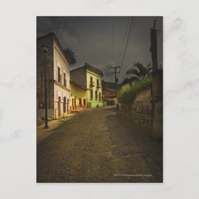 Postal Edificios adoquinados de carreteras y amarillos en (Anverso)