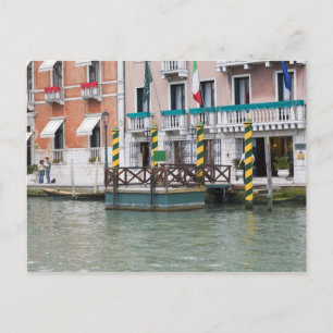 Postal Edificios frente al mar en Venecia, Italia