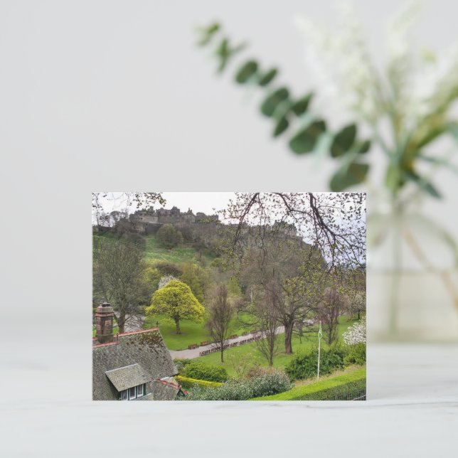 Postal Edinburgh Castle in Spring (Anverso de pie)
