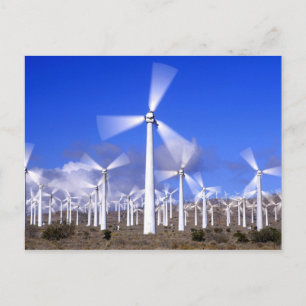 Postal EE. UU., California, Mojave. Vista de una turbina
