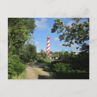 Postal Ein Leuchtturm vor dem Haus
