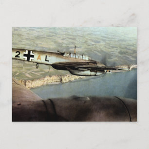 Postal El alemán ME-110 de la Segunda Guerra Mundial sobr