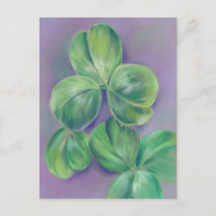 Postal El amante verde shamrock en el arte púrpura pastel
